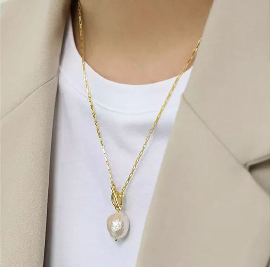 Teardrop Pearl Necklace